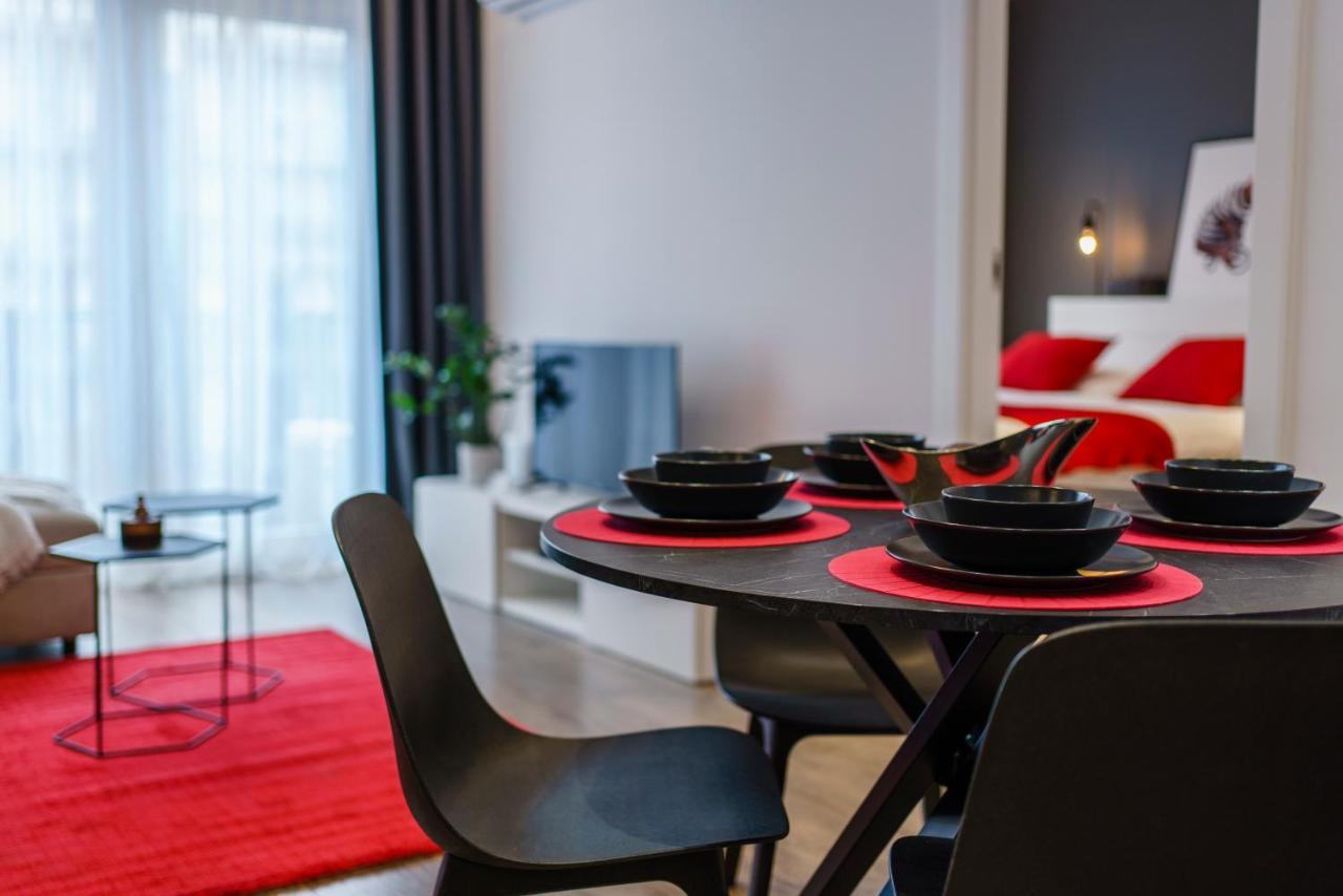 Apartamenty Homely Place Centrum Poznan Ngoại thất bức ảnh